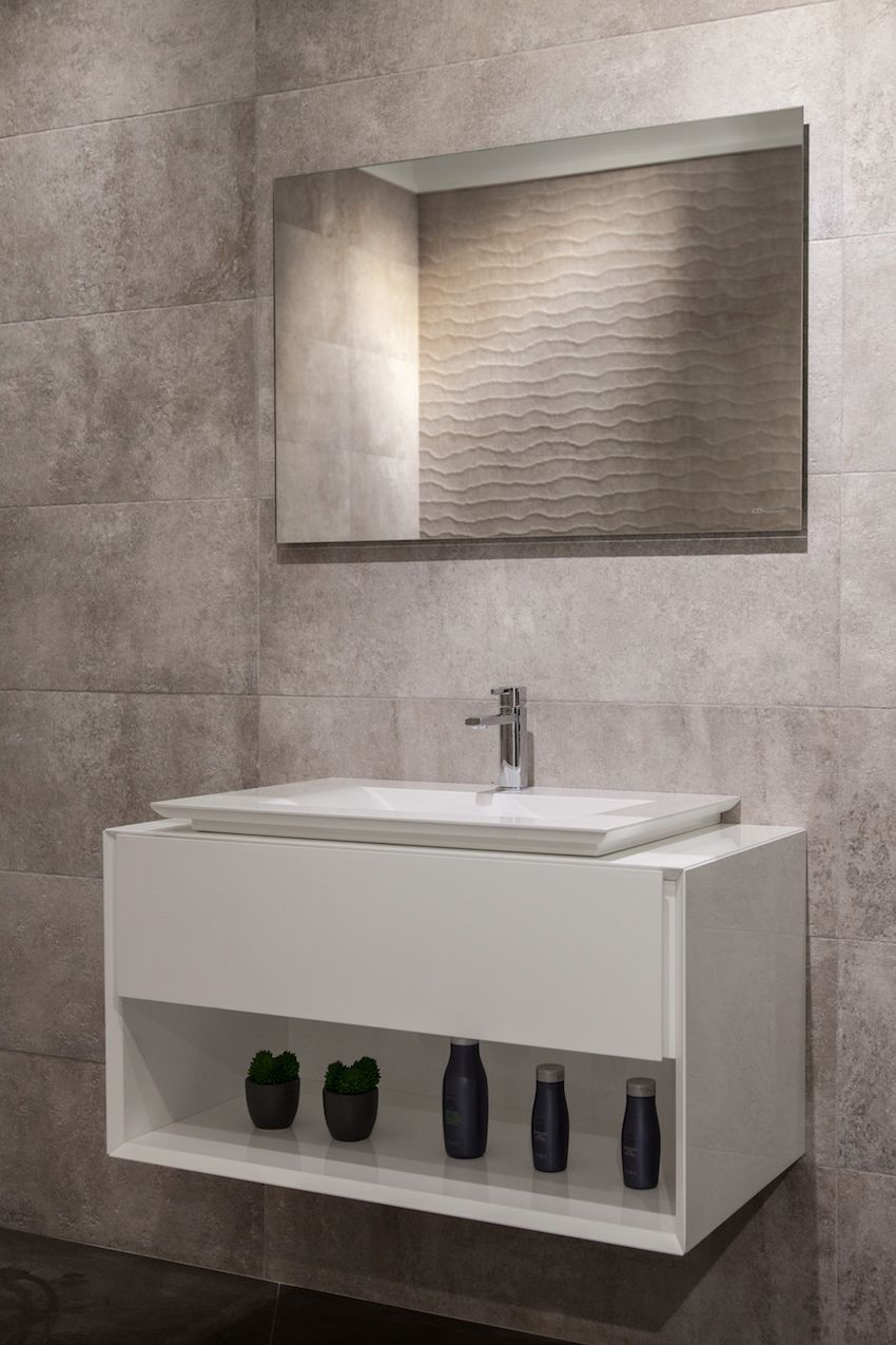 The P3 comforts washbasin combined with the L-Cube bathroom furniture by Philippe Starck by Duravit.