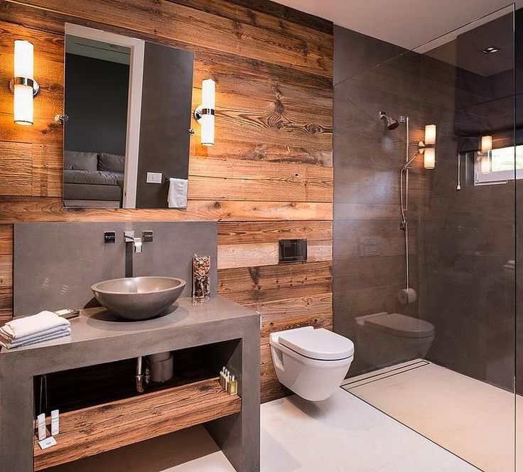 Деревянная стена в ванной стиля лофт