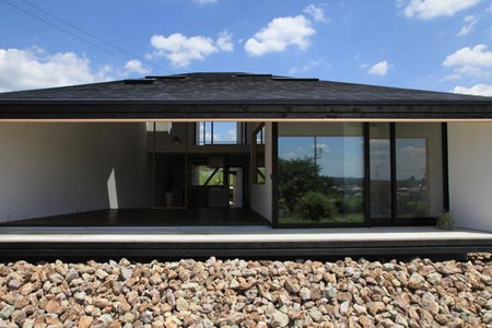 фасад дома в японском минимализме