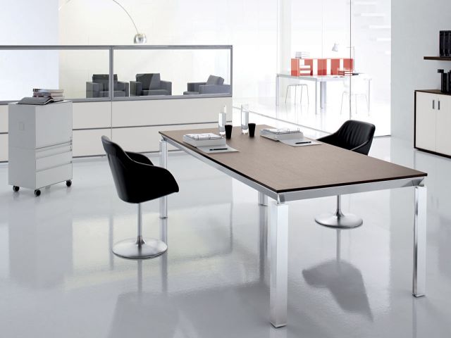 Мебель для переговорных бизнес класса